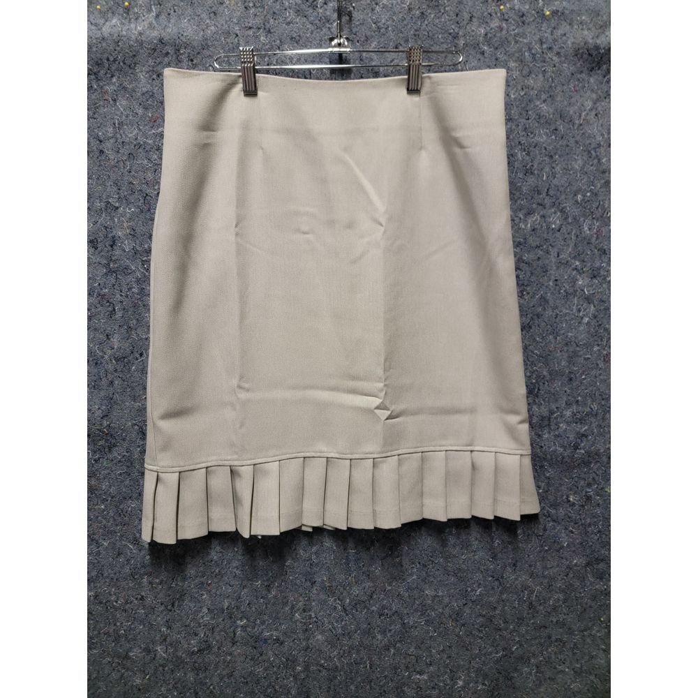 Worthington Petite Light Tan w/Ruffle Size 16P‎